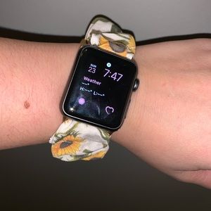 Handmade Sunflower Apple Watch Band Scrunchie 🌻